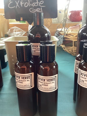 Shower exfoliate gel citrus and sandlewood to cinnamon and vanilla scents - River Herbs 