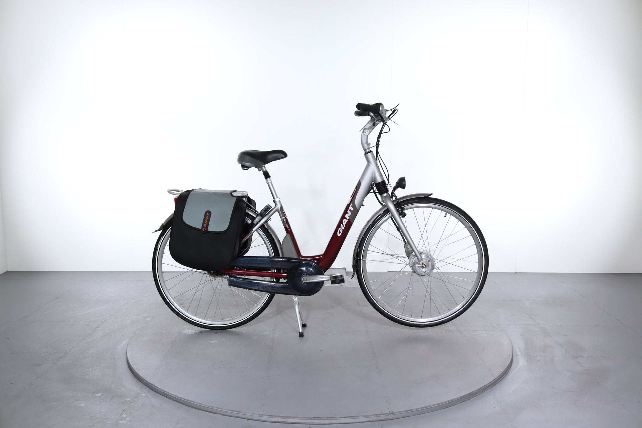 micro pariteit Reiziger Elektrische fiets Giant Twist Elegance CS refurbished | Upway