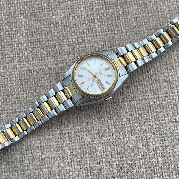 Seiko SQ Wristwatch Dual Tone Gold/Silver Analog Quartz Watch Date/Day