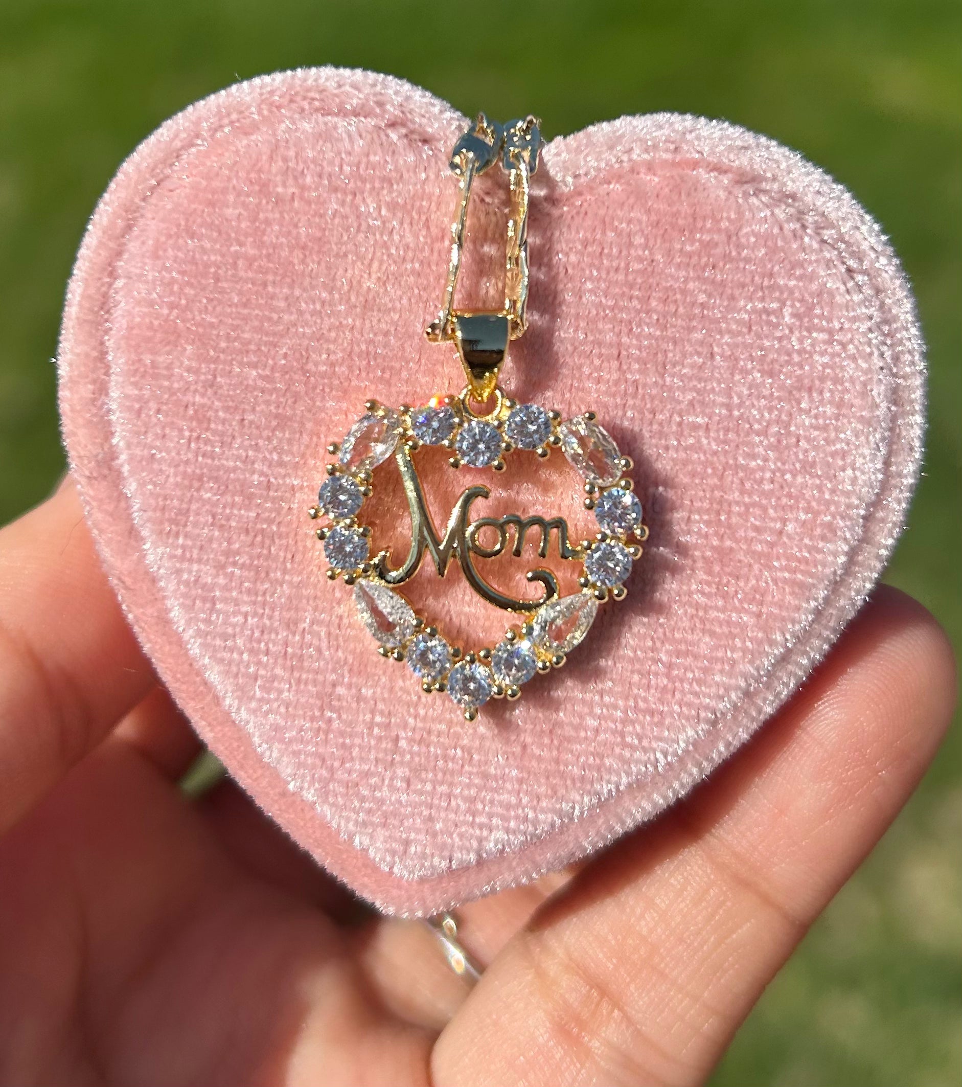 “Love Mom” necklace