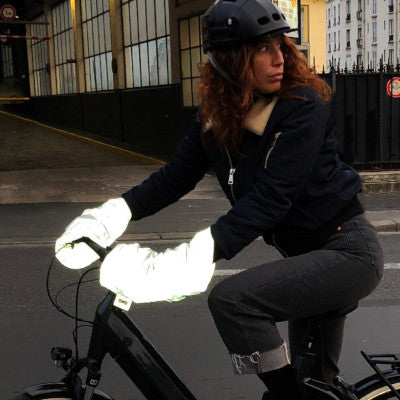 Basil Paire de protection mains, manchons vélo noirs en cuir végétal