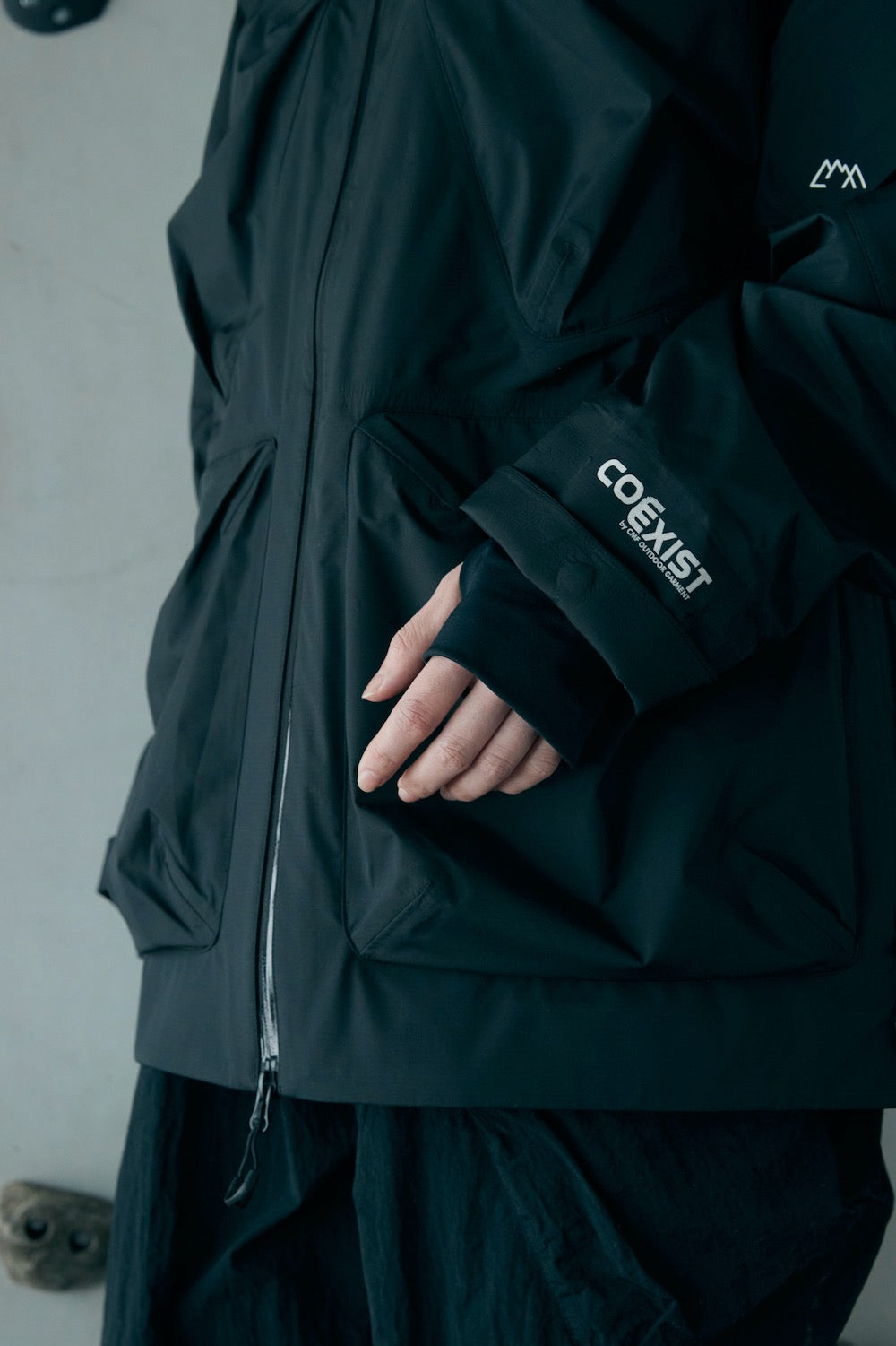 CMF OUTDOOR GARMENT PHANTOM SHELL COEXIST