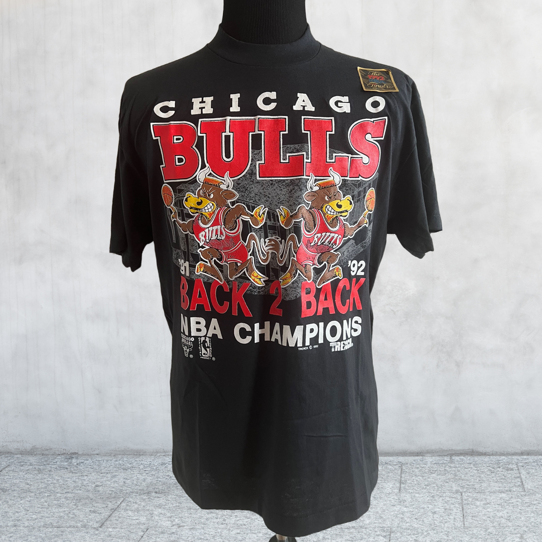 Salem Vintage 1991 NBA Finals Bulls Vs Lakers Michael Jordan and Magic Johnson T-Shirt. Large