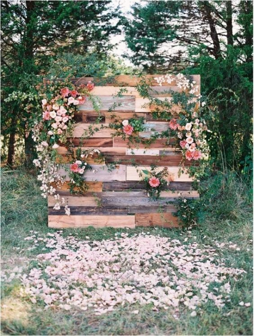 rustic wedding nature background photo booth