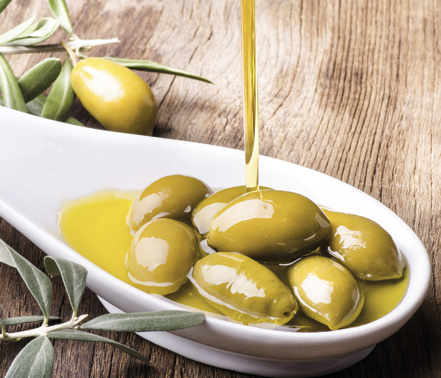 Вещество оливковое масло. Оливки ITLV. Испанские оливки. Оливковое масло. Оливки и оливковое масло.