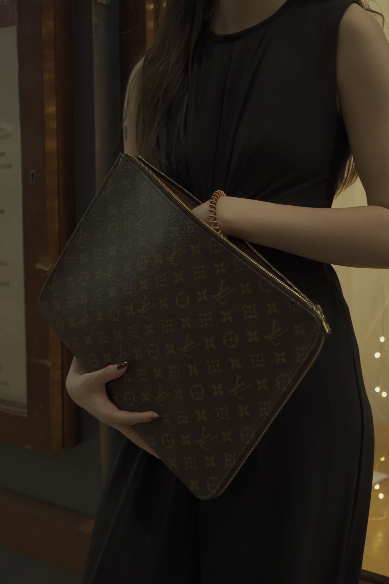 Louis Vuitton Laptop Bag  Brown  Dojobazaar