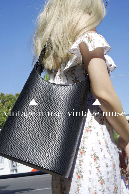 Louis Vuitton Vanity Case Noir Epi – Timeless Vintage Company