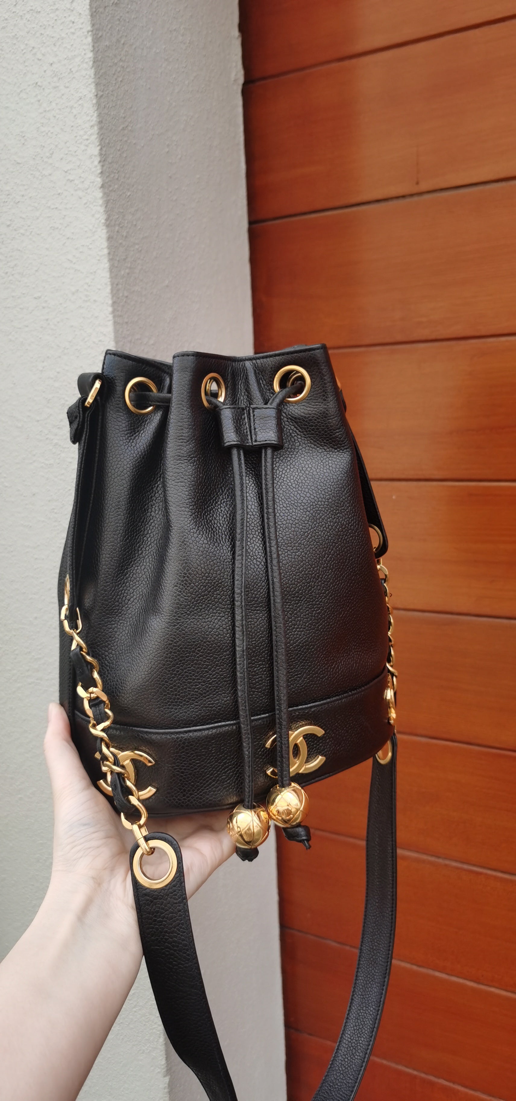 Pre-loved Chanel Vintage Black Caviar Crossbody CC Bucket Bag