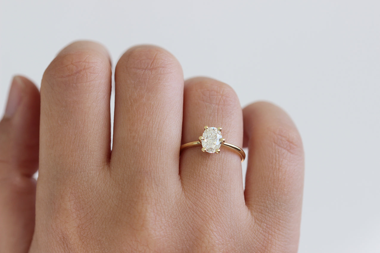 1 carat oval diamond ring