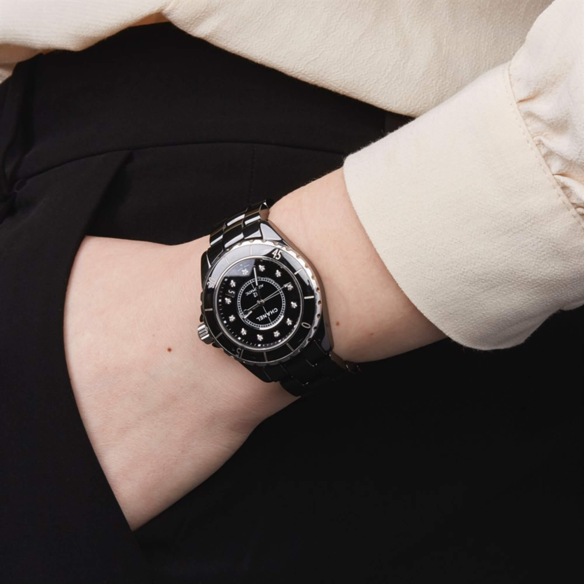Chanel J12 Black Dial Black Ceramic Bracelet 38mm - Ishida Watch