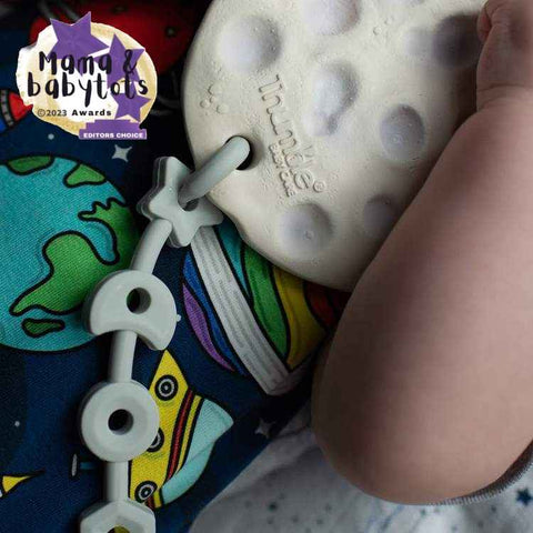Squiggle Strap Toy strap Mama and Babytots Editors Choice Award 2023