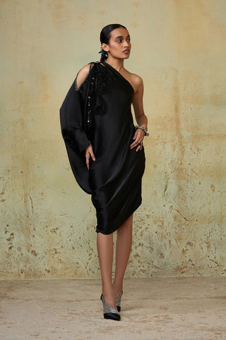 BLACK ONE SHOULDER DRAPE DRESS