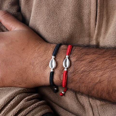 Cowrie Nazarbattu Bracelet( Black/Red) - Smith Jewels