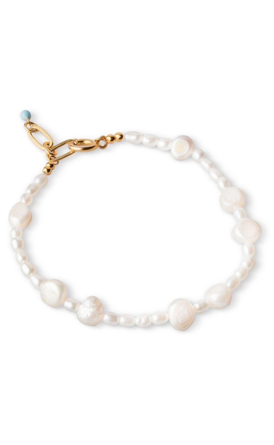 Se ENAMEL Copenhagen Armbånd - Pearlie - Gold Colour hos Fashionbystrand