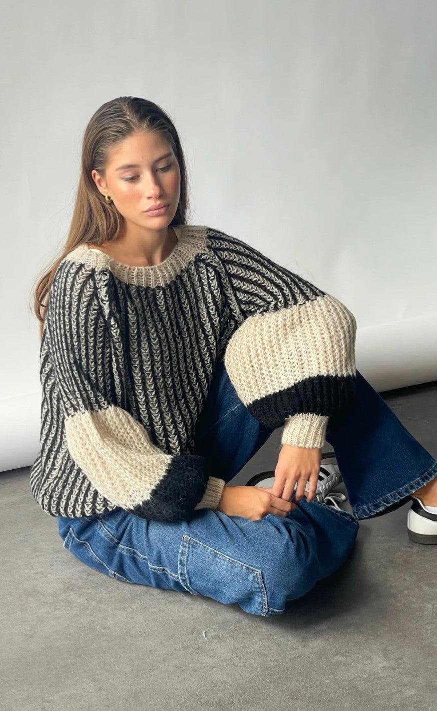 Se Noella Sweater - Liana - Cream/Black hos Fashionbystrand
