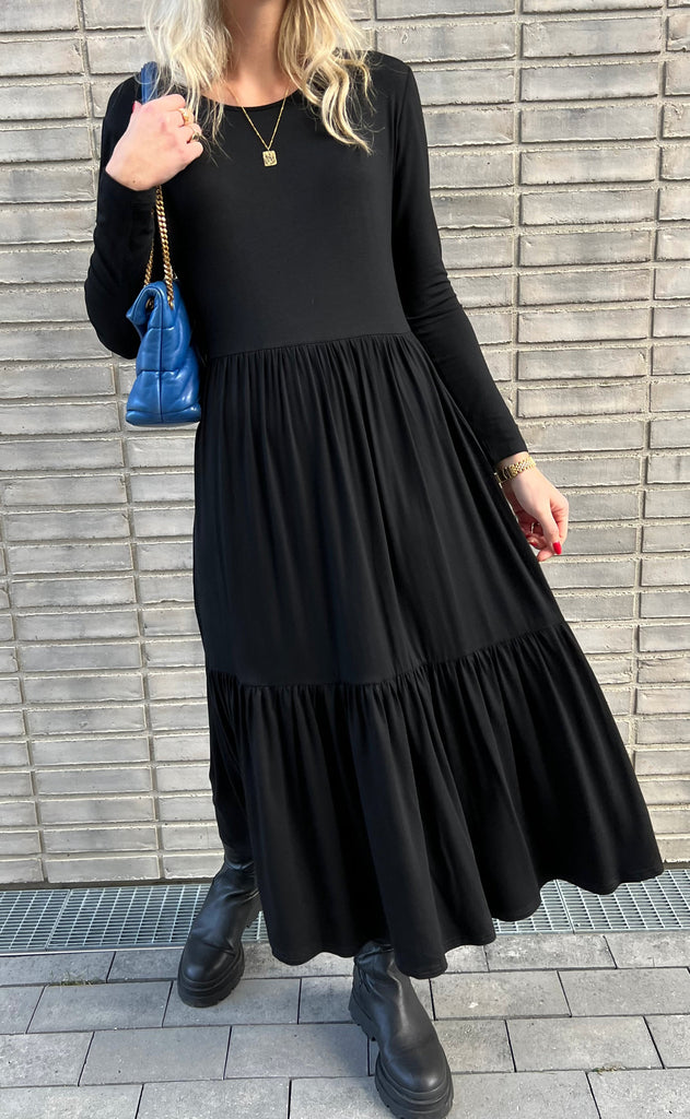 Mørkeblå kjoler til kvinder | Shop online her |