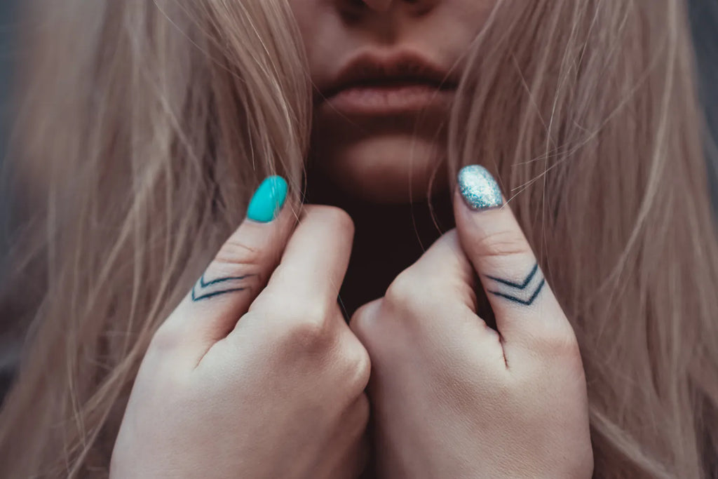 8 Cute Finger Tattoo Ideas