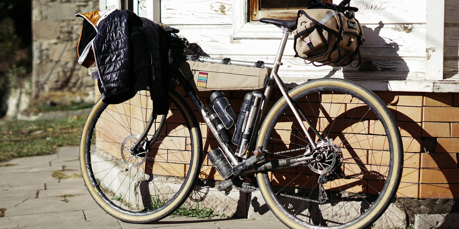 LE GUIDE DU BIKEPACKING : PREPARER SON PAQUETAGE