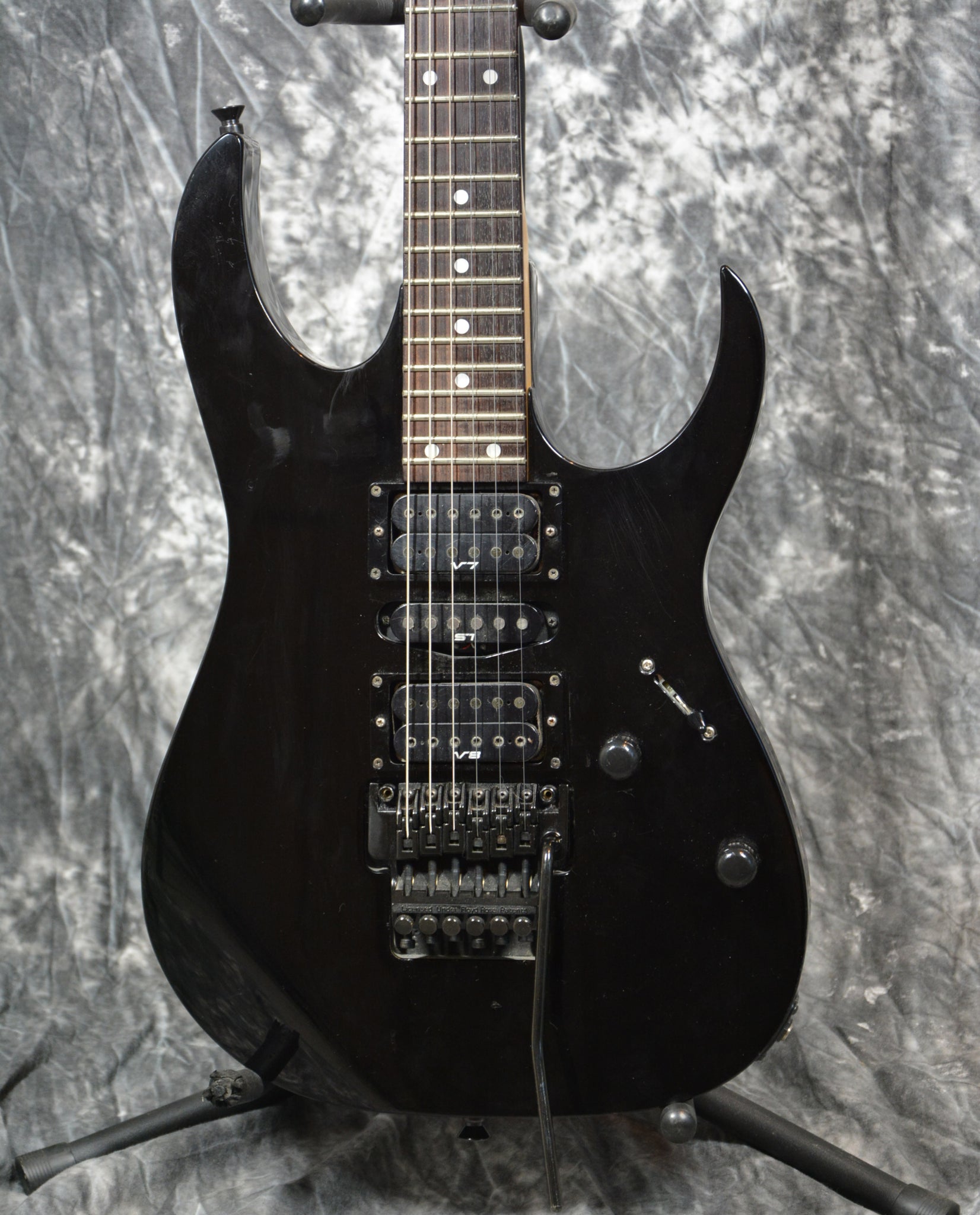 ibanez rg570 black