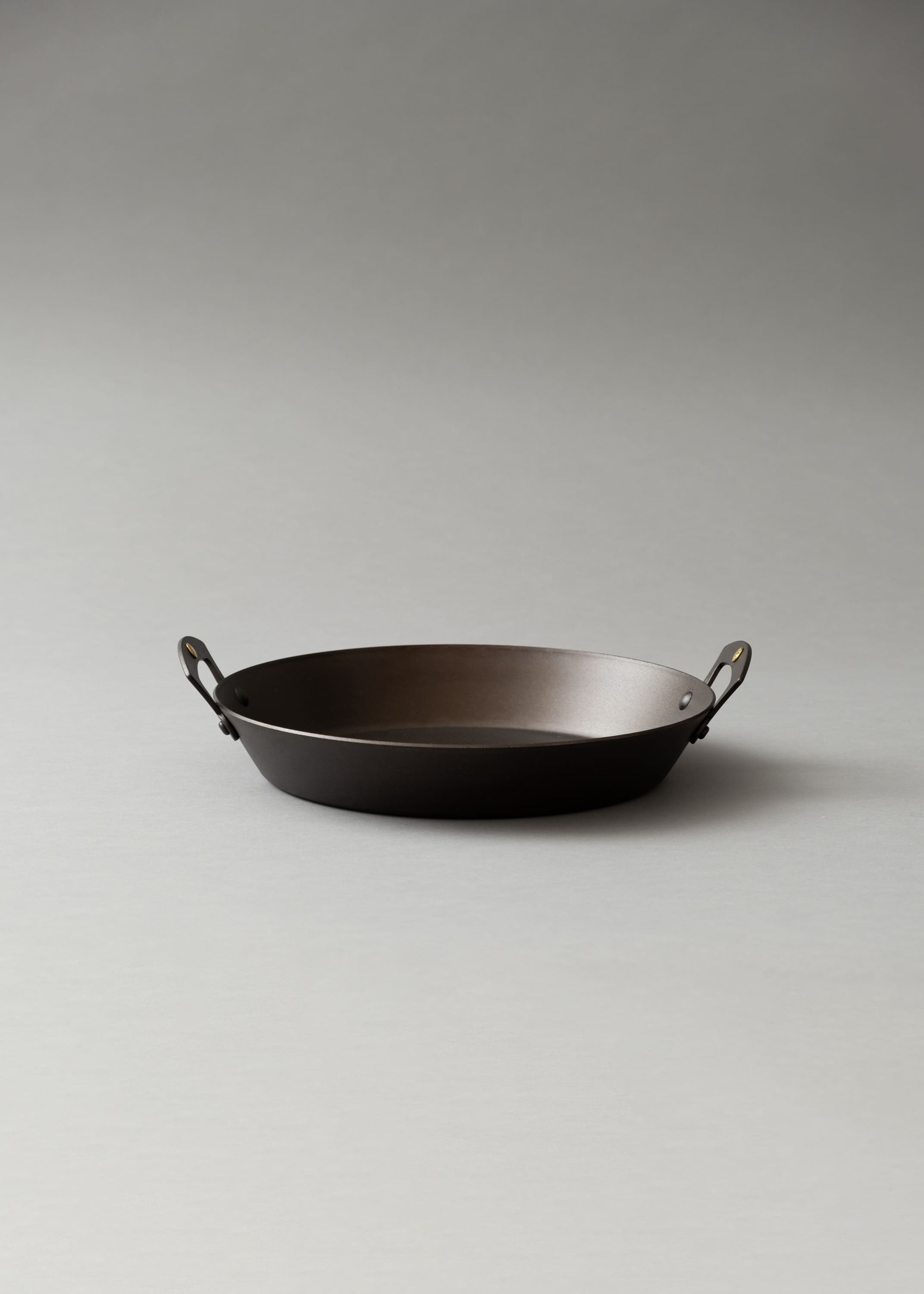 PoeÌle en Â«Â Fer noir repousseÌÂ Â» - PROSPECTOR PAN - â 26 cm - Netherton Foundry