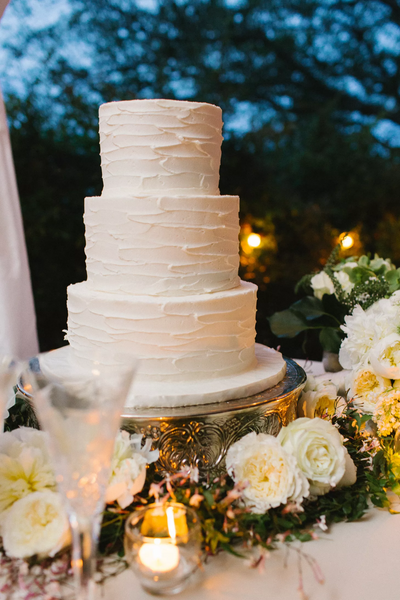 textured wedding cake