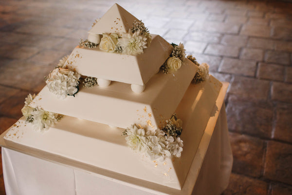 Pyramid wedding cake - sudeley castle - vanilla pod bakery