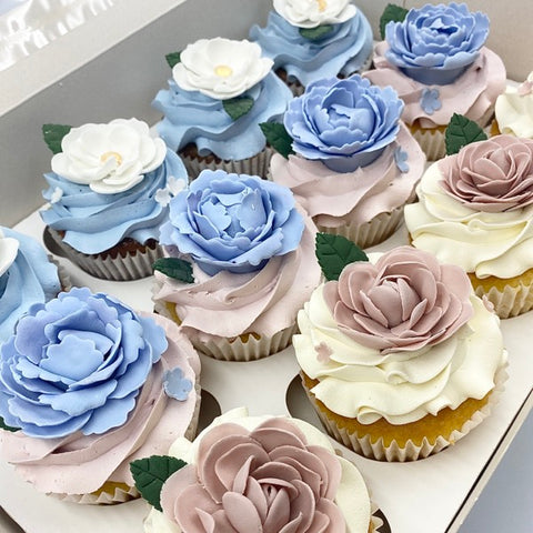 Fondant sugarpaste flower topped cupcakes