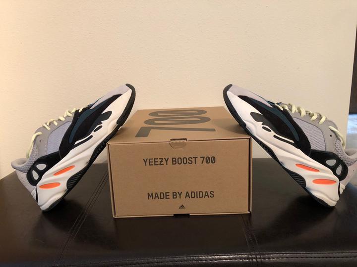 ADIDAS - YEEZY 700 – Metroutfitstore