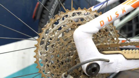 Dirty drivetrain on electric bike from using wet lube on dusty trail on Fly Rides