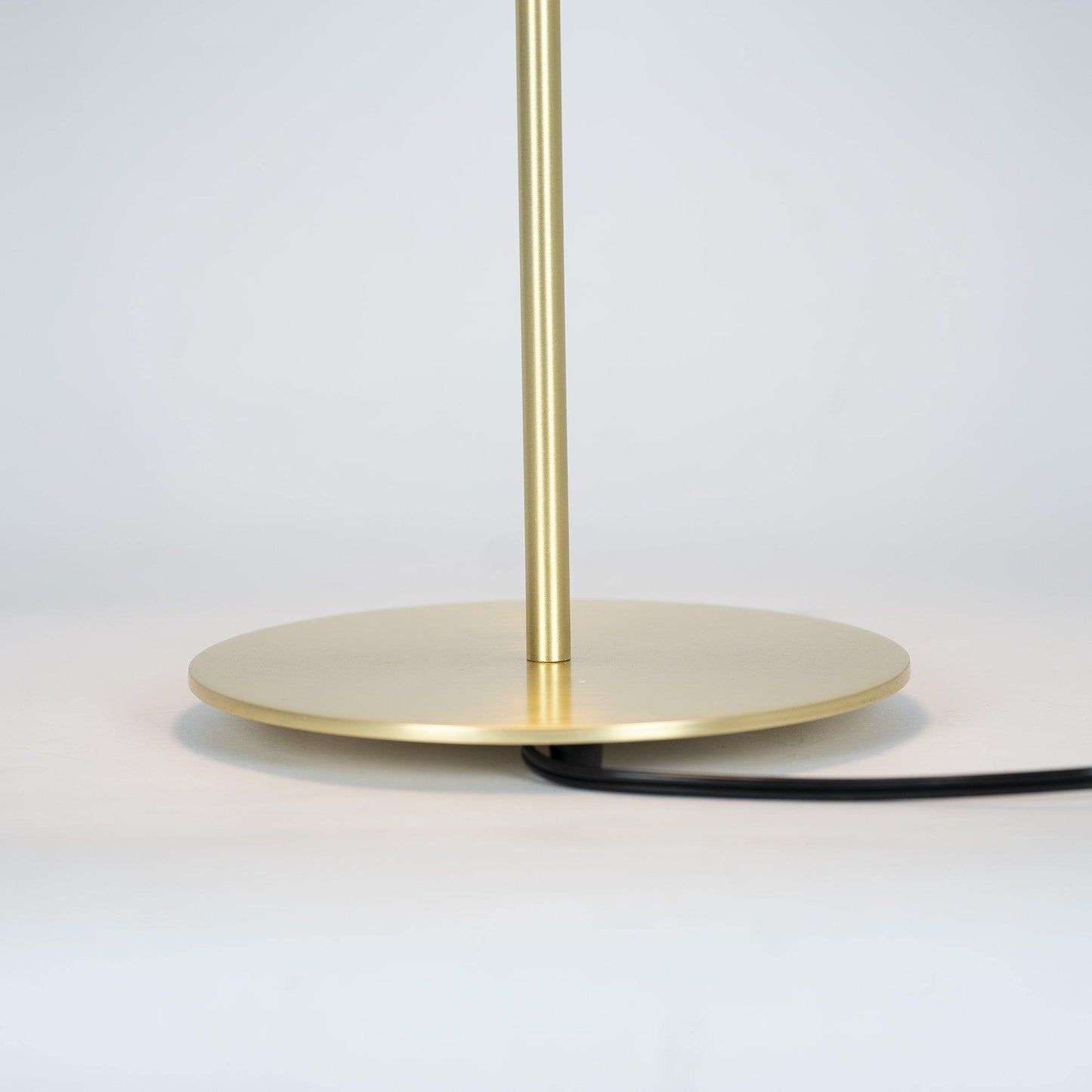 Lámpara de mesa de azufaifo