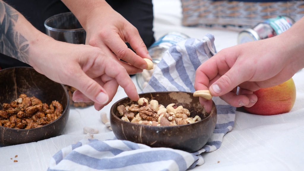 Nüsse snacken TARABAO