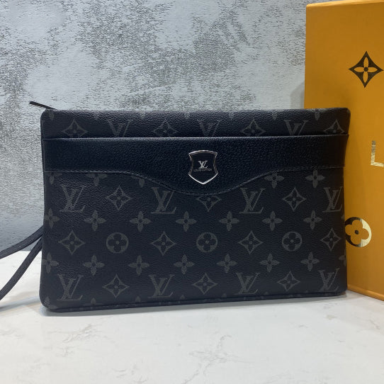 LV Louis Vuitton retro letter print clutch zipper cosmetic bag