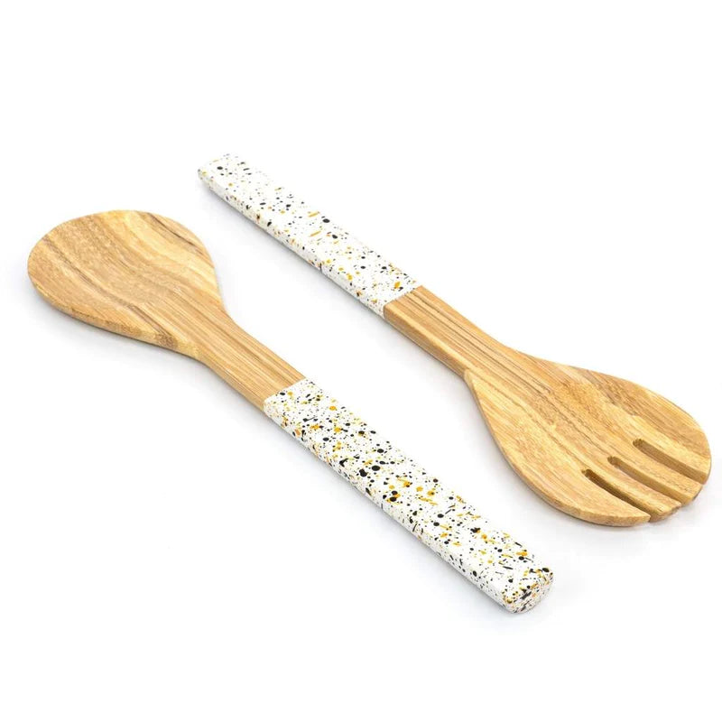 https://cdn.shopify.com/s/files/1/0612/6190/6176/products/bamboo-salad-tongs_800x_1d12f083-430e-4c21-a07c-da3827eeef9b_1024x1024.webp?v=1668123728