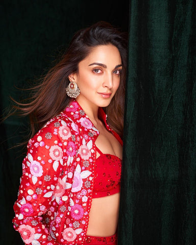 Kiara Advani inspired touch of pink makeup look for Rakshabandhan