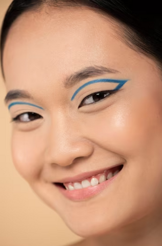 Oceanic Elegance Eyeliner Makeup Look