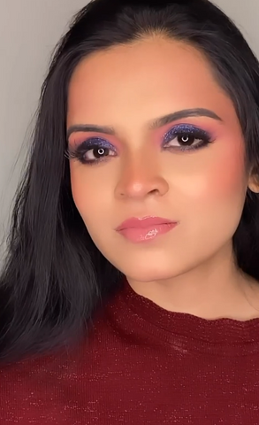 Vibrant Peacock-inspired Gradient Eyeshadow Look