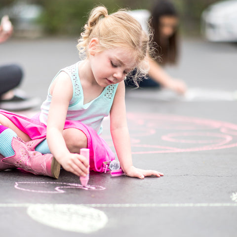 urban-infant-sidewalk-chalk-springtime-activities