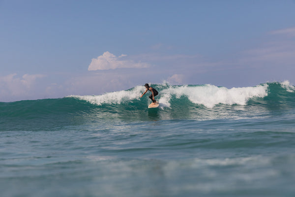 surfing_bottom_turn