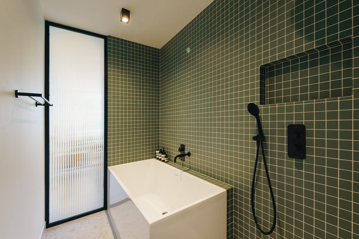 Sjah Verkleuren Uitstekend Musthave voor jouw badkamer of toilet | Mat zwarte kranen van Meir –  Mastello