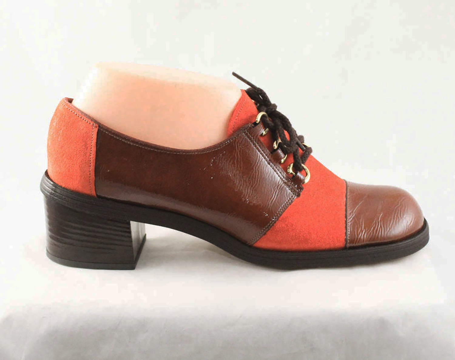 Size  Funkytown Shoes - 1960s Burnt Orange Suede Color Block Oxford –  Vintage Vixen Clothing