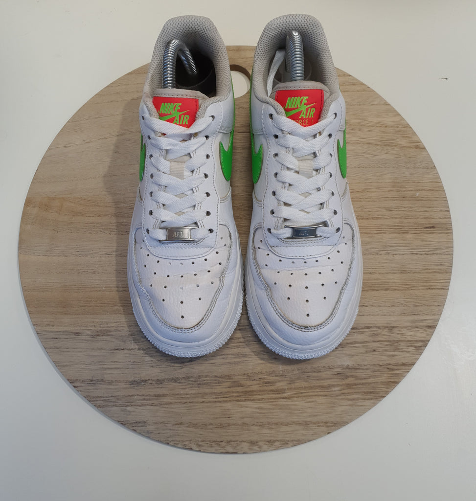 nike air force 1 white/laser crimson/green strike