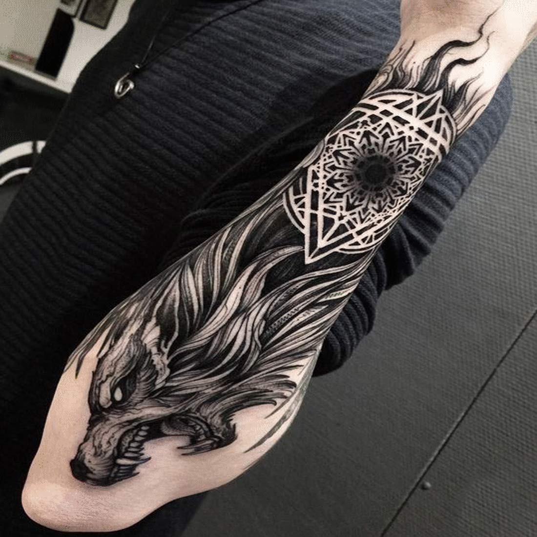 63 Gorgeous Leo Tattoos with Meaning