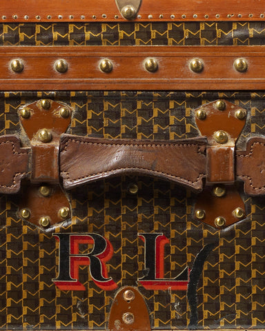 Download Discover luxury in the details with this classic Moynat