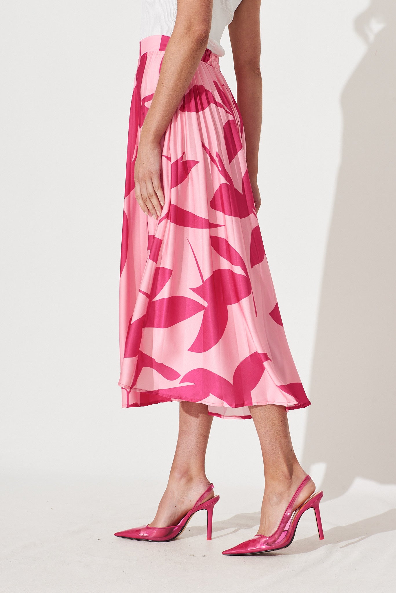 Allied Midi Pleat Skirt In Pink With Fuchsia Print