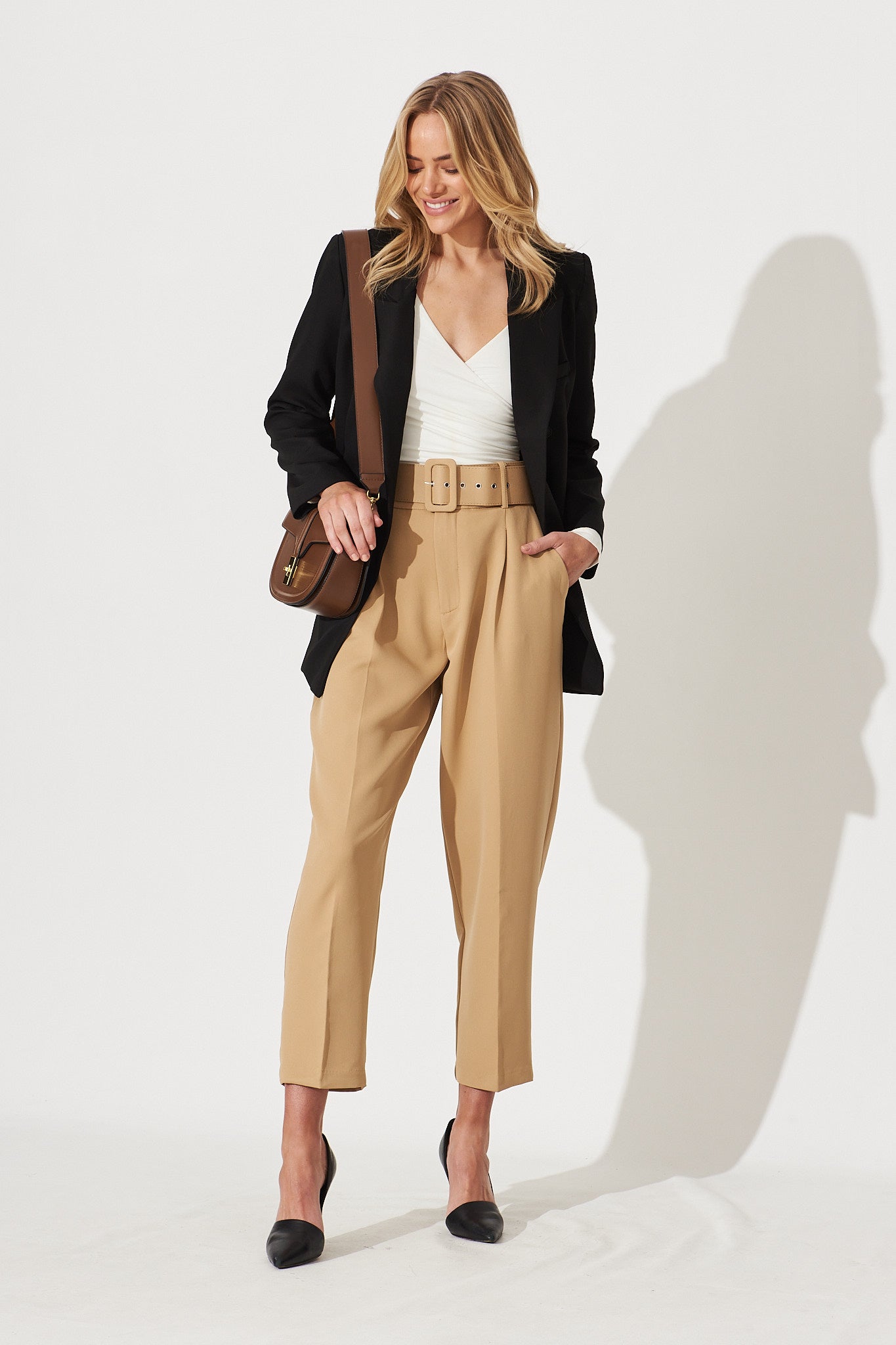 Dahlia Pant With Belt In Camel