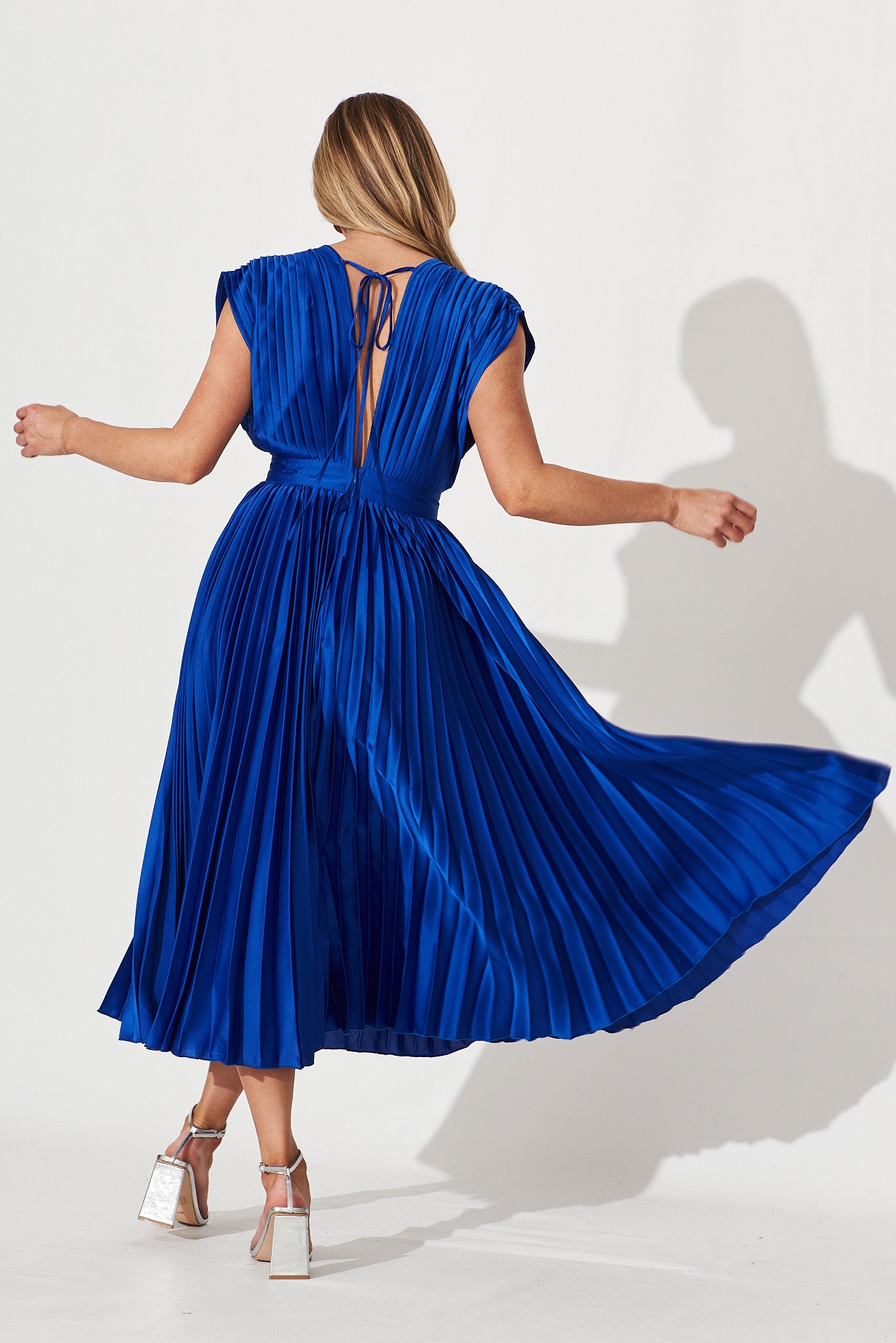 Anetta Midi Dress In Pleated Cobalt Satin