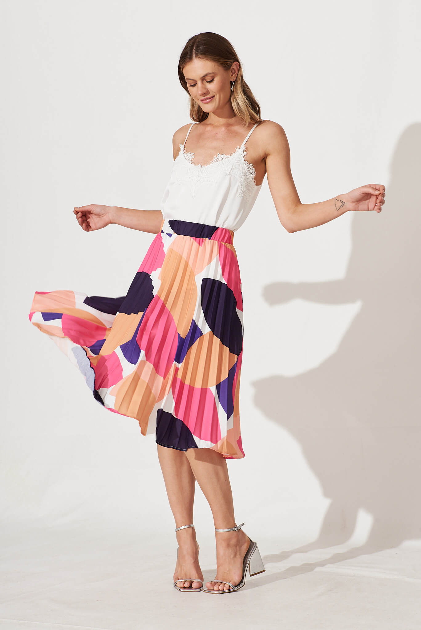 Eureka Midi Pleat Skirt In Bright Multi Linen Blend