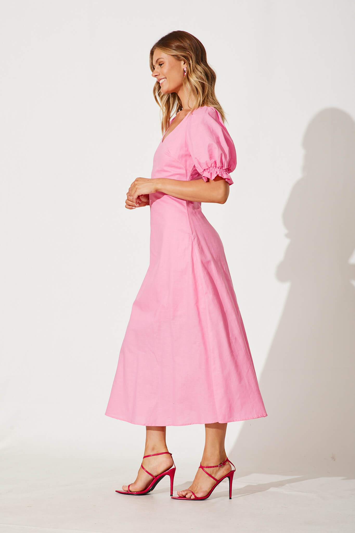 Distant Maxi Dress In Pink Cotton Linen