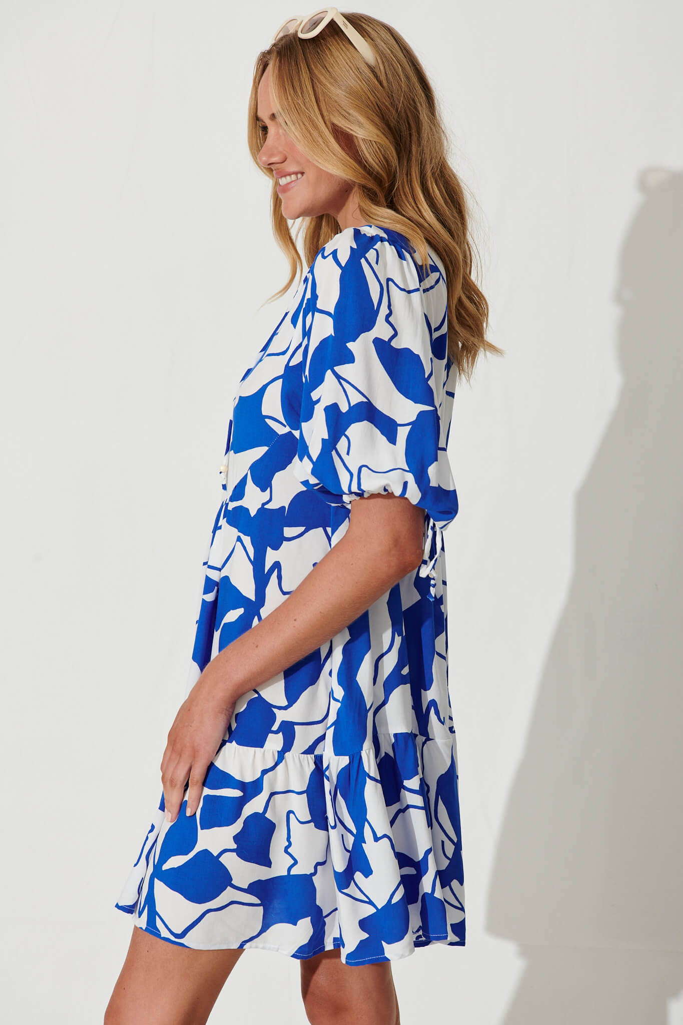 Emelyn Smock Dress In White With Cobalt Print