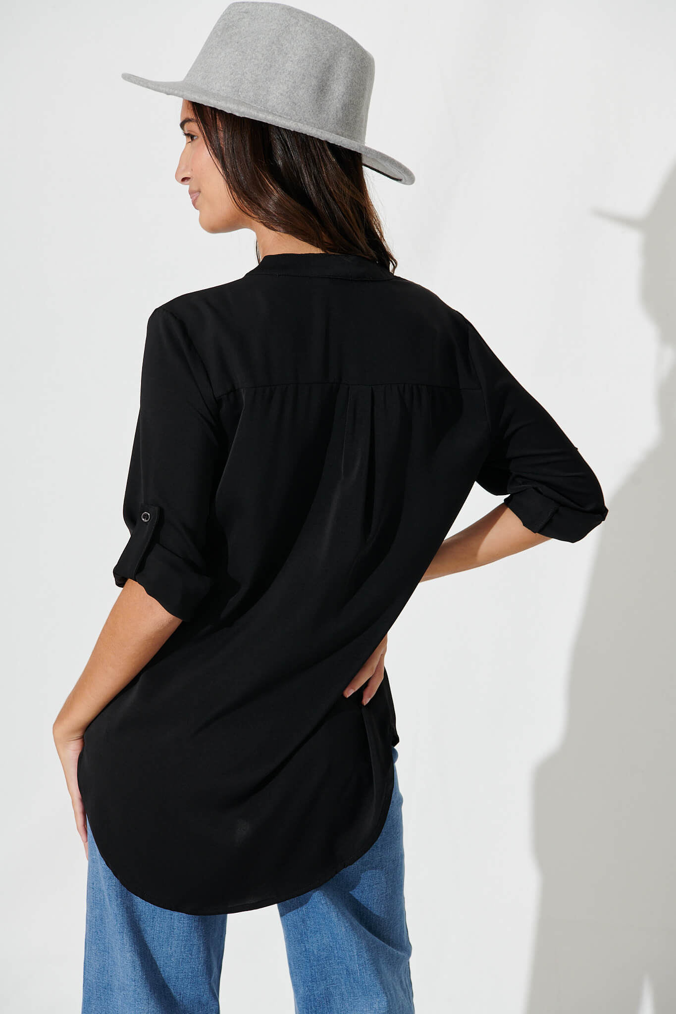 Isa Top In Black